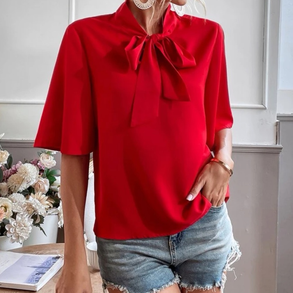 Red tie neck flounce sleeve blouse - Picture 2 of 6